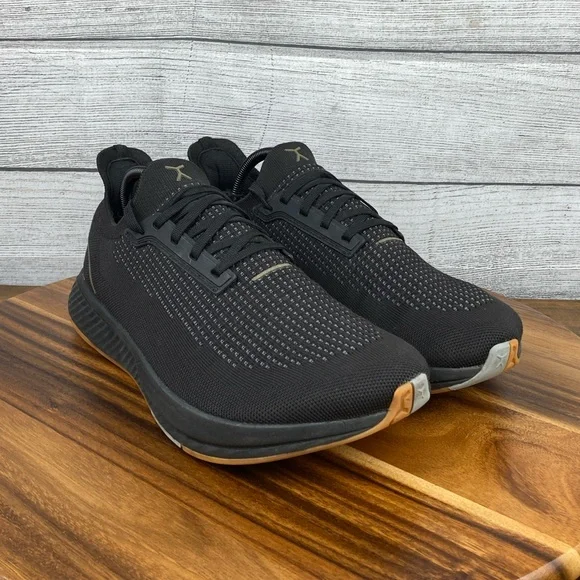 Men's Black Athletic Running Shoes - Picture 3 of 12